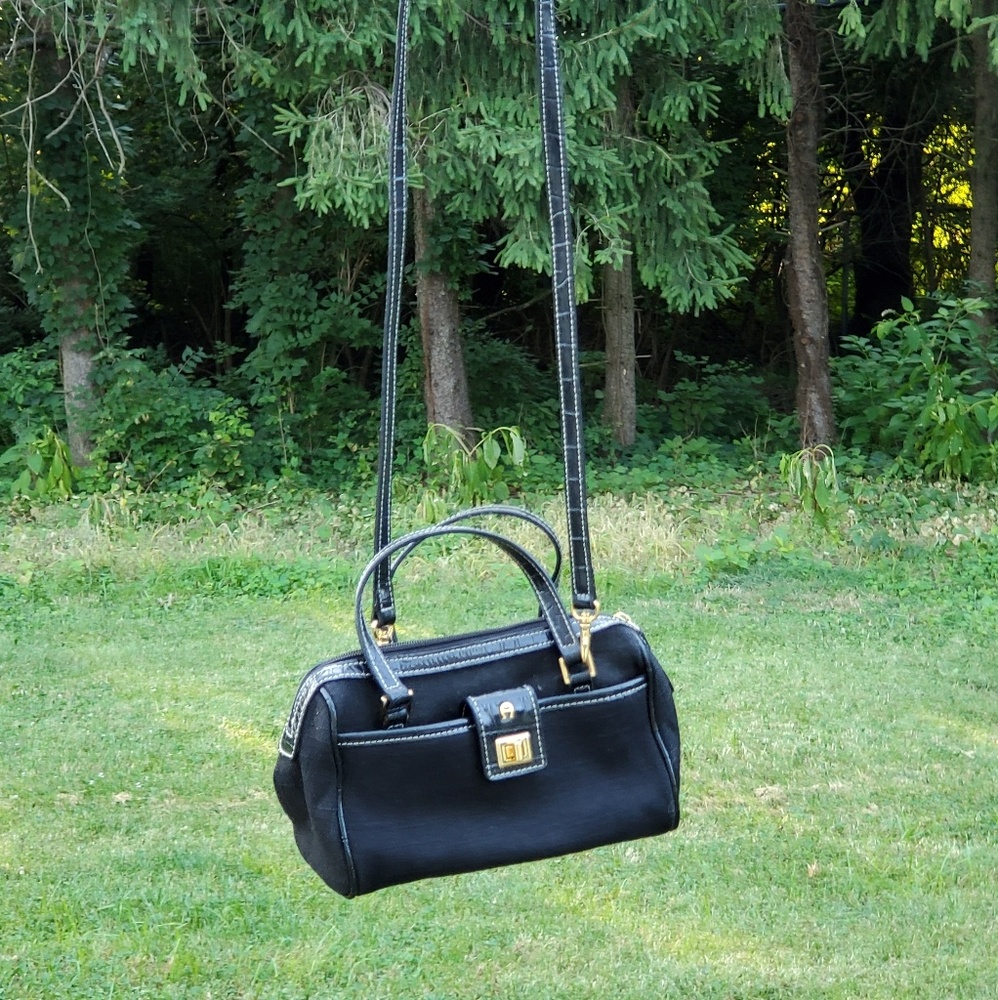 ETIENNE AIGNER BLACK CROSSBODY